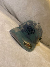 Load image into Gallery viewer, NOXTERRA&#39; BASEBALL CAP IN CAMO
